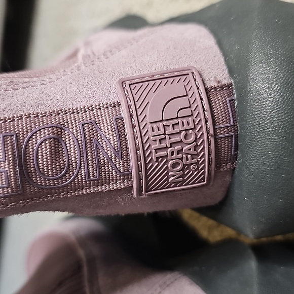 NEW Northface Plum Ankle Pull On Waterproof Boots, Womens Size 5 - Picture 3 of 8